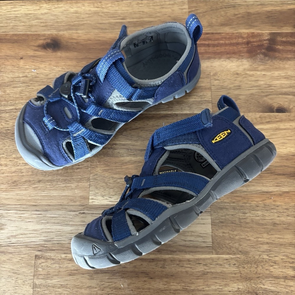 KEEN Seacamp II CNX Water Sandals Kids Sz 13 Blue Closed Toe Shoe Outdoor Hiking